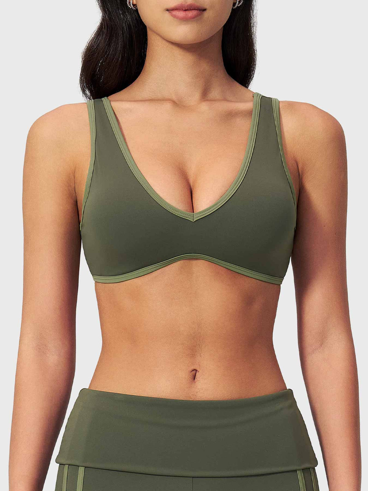 VYRA Ease Color-Block Sports Bra