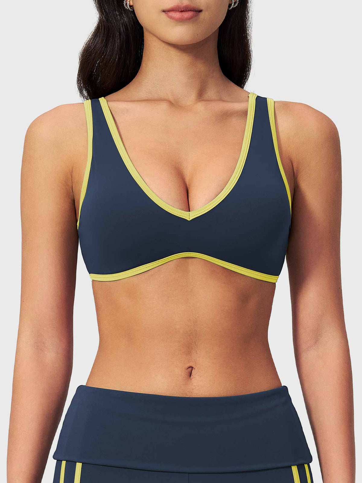 VYRA Ease Color-Block Sports Bra