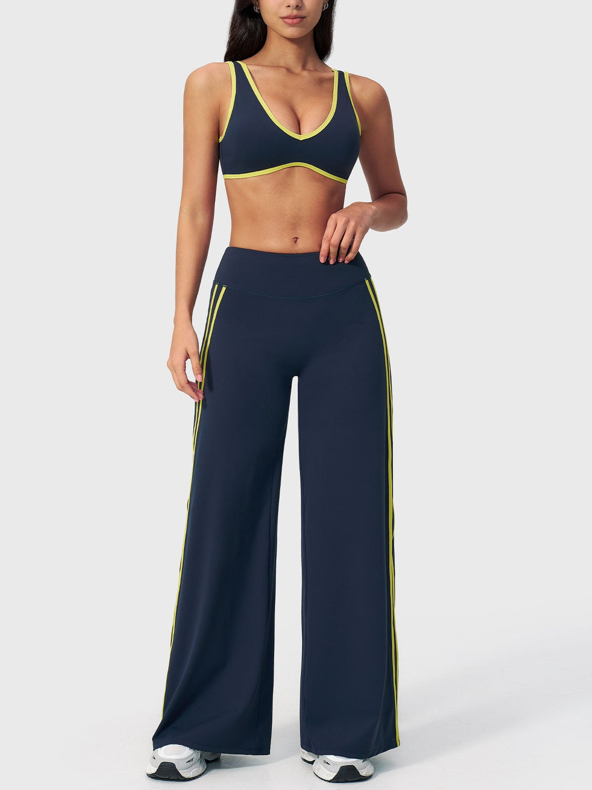 VYRA Ease Color-Block Sports Bra