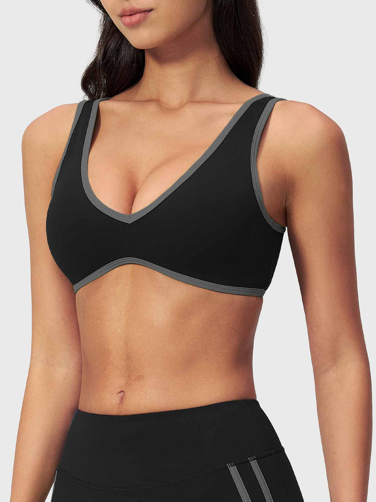 VYRA Ease Color-Block Sports Bra