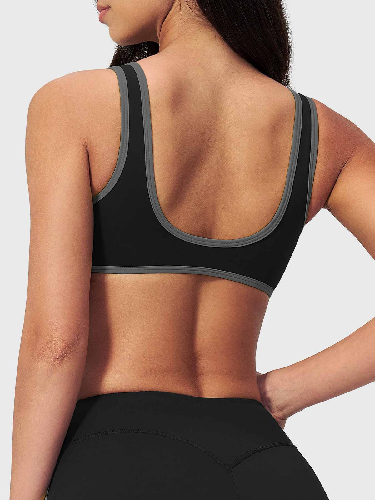 VYRA Ease Color-Block Sports Bra