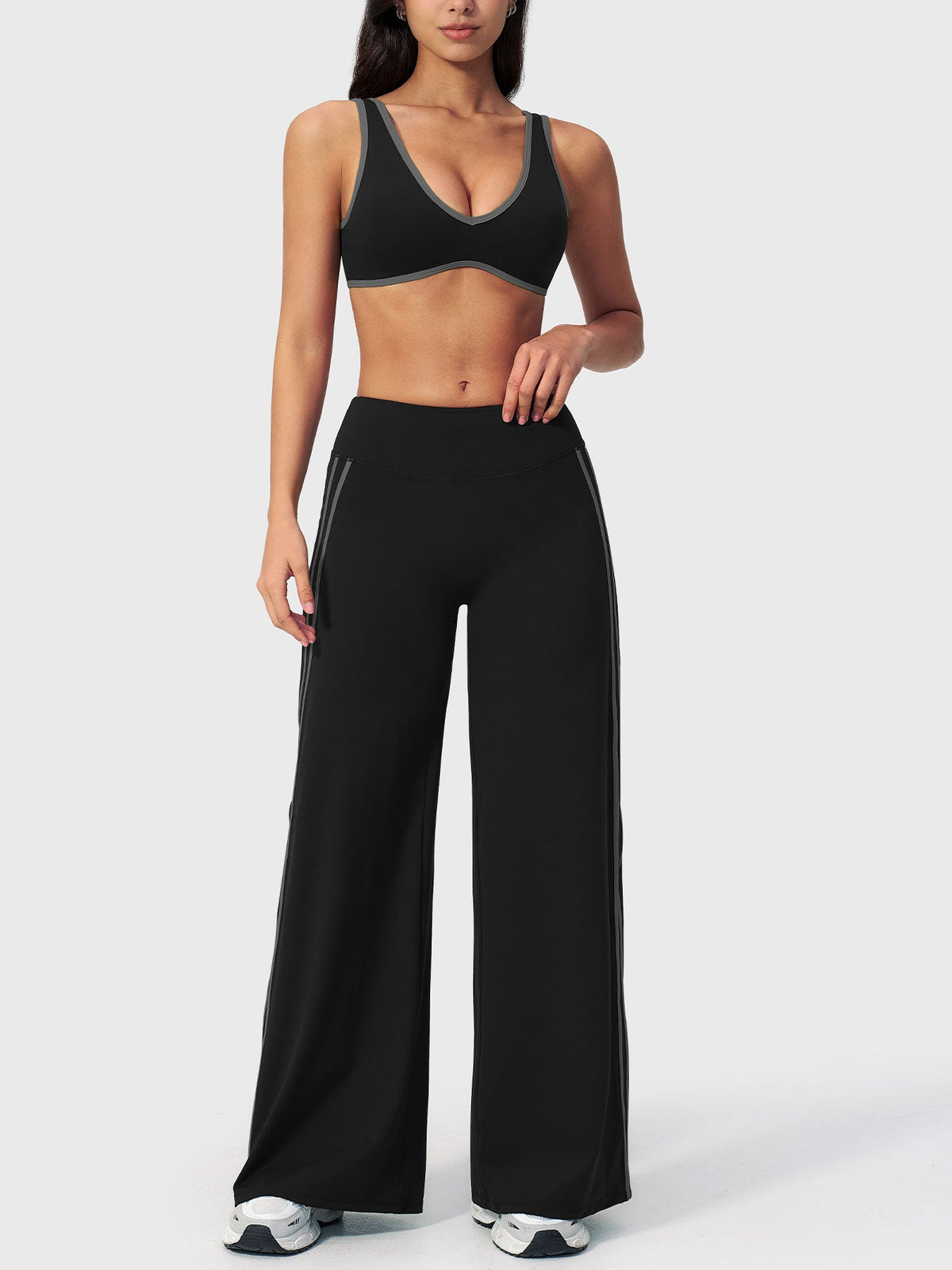 VYRA Ease Color-Block Sports Bra