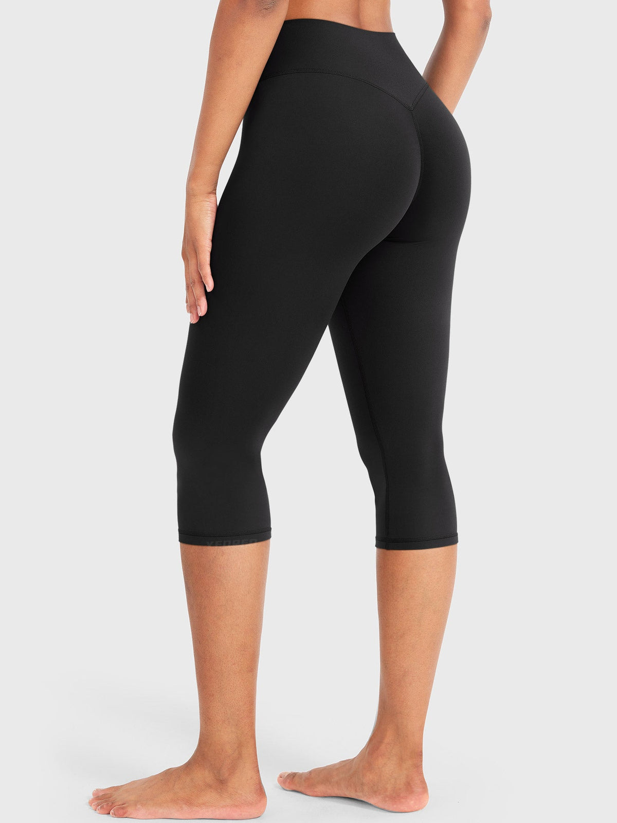 VYRA Ease Y2K Off-Shoulder Capri Set