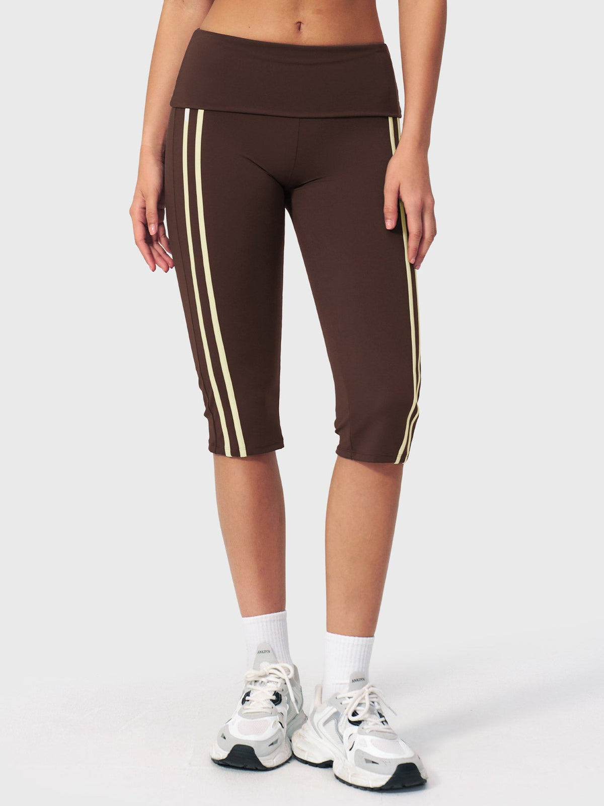 VYRA Ease Fold-Over Capri Leggings
