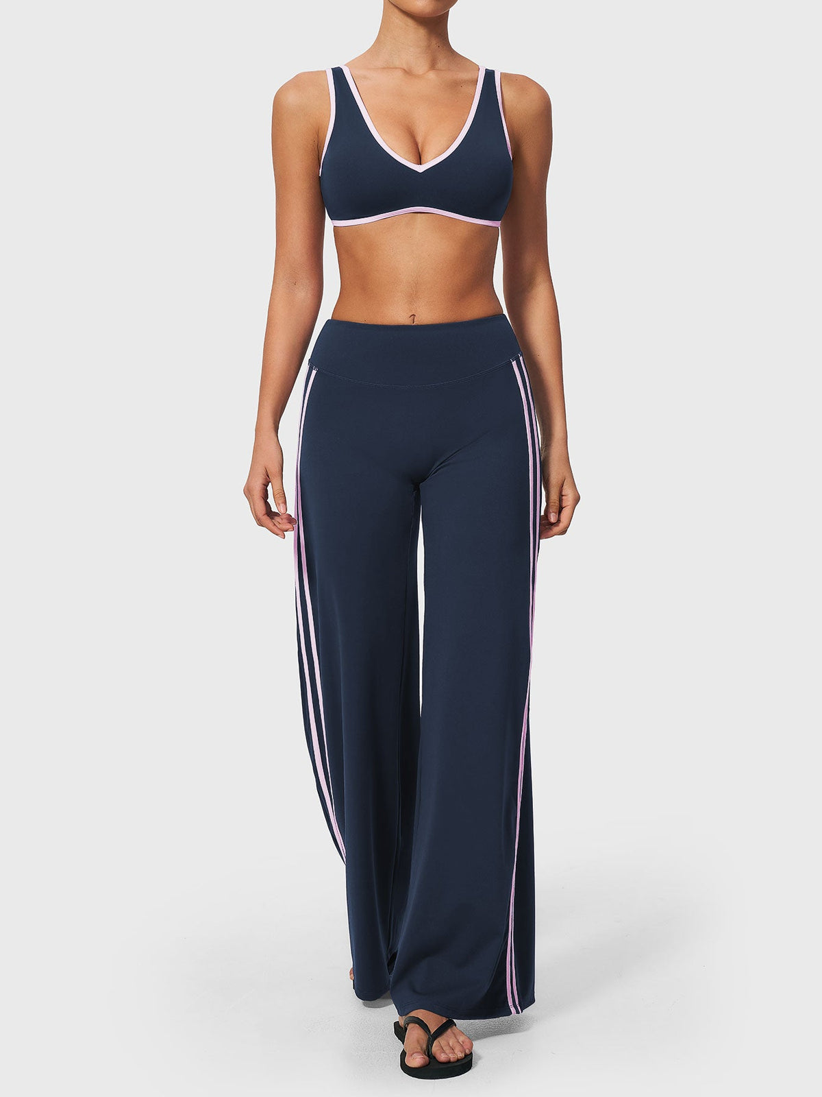 VYRA Ease Color-Block Sports Bra