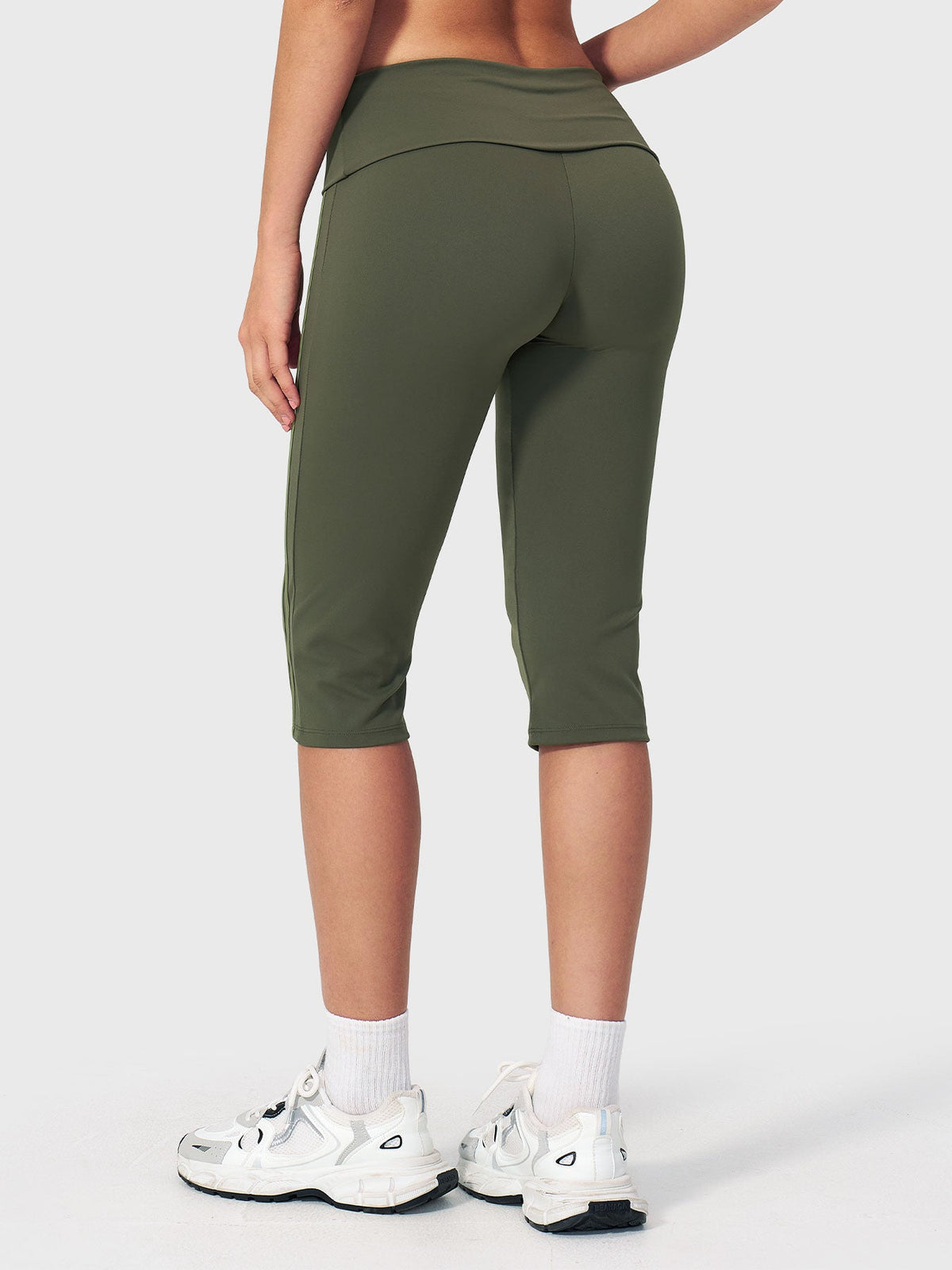 VYRA Ease Fold-Over Capri Leggings