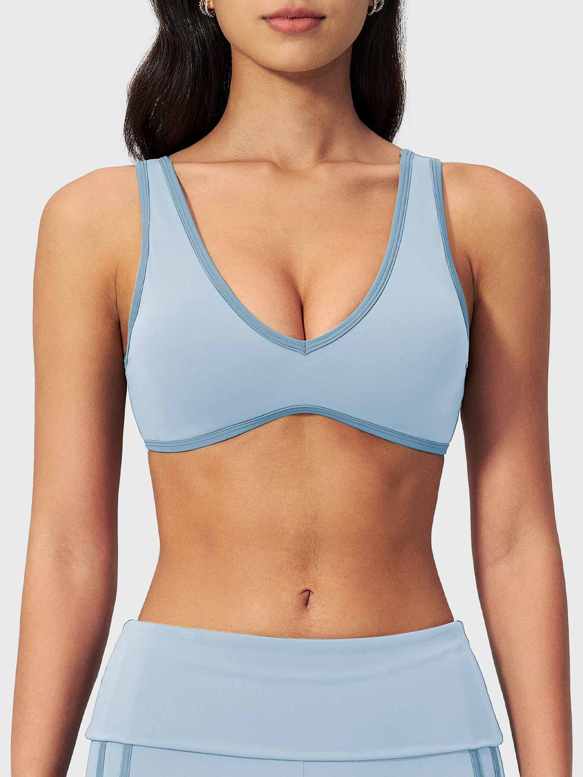 VYRA Ease Color-Block Sports Bra