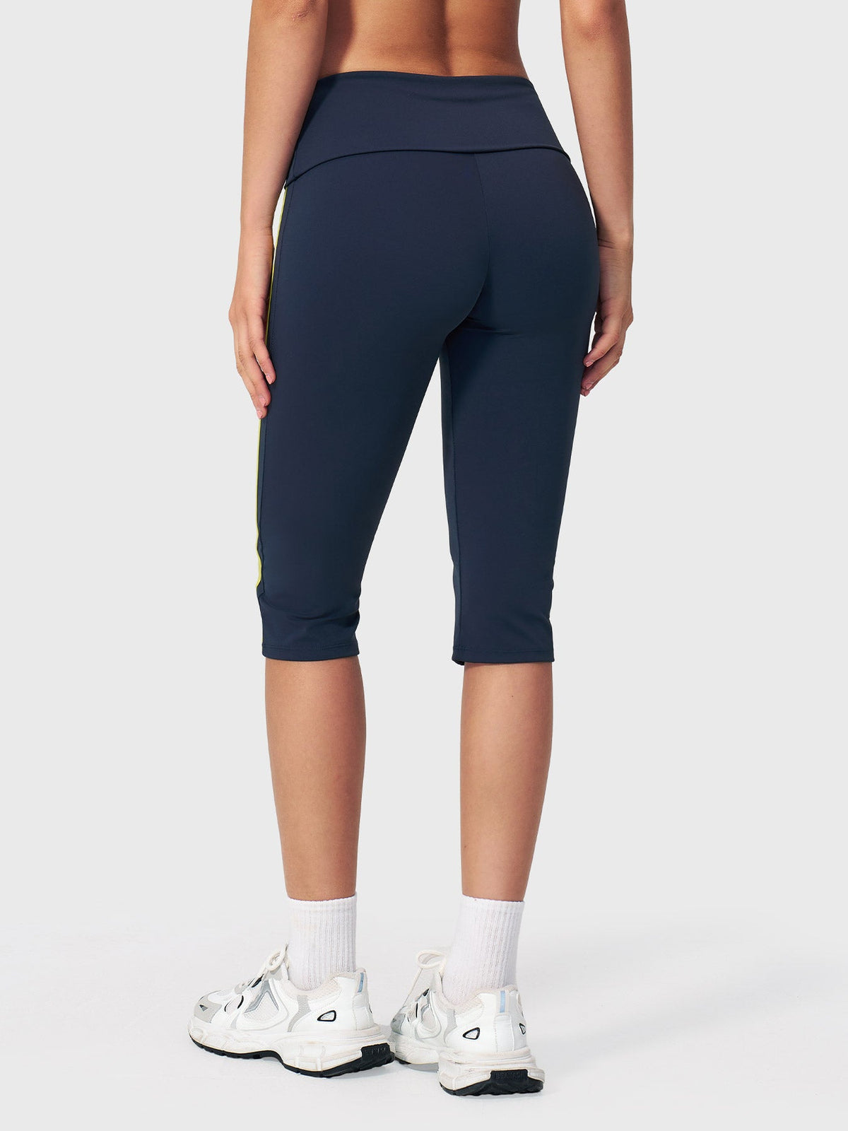 VYRA Ease Fold-Over Capri Leggings